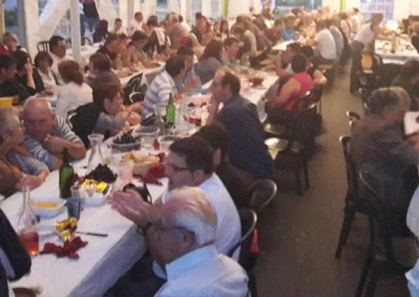 t Événements et repas de groupe  (1)